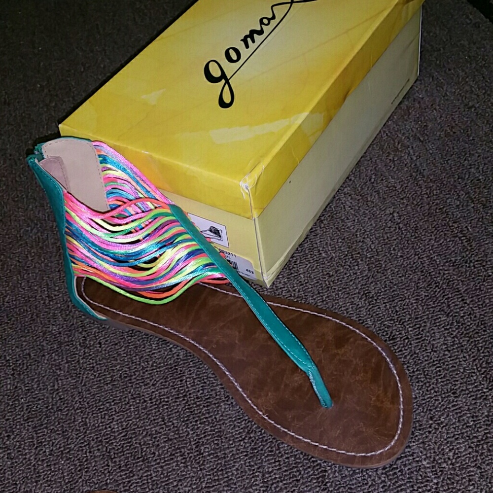 Sandals - Picture 3 of 3